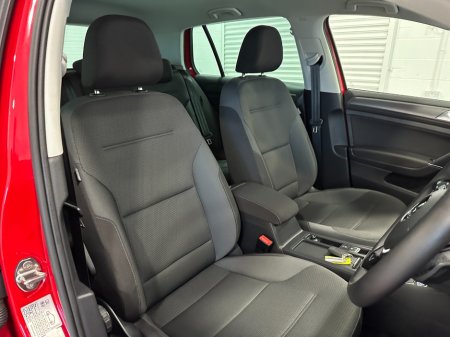 2020 Volkswagen Golf - photo 23