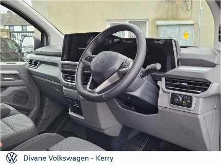 2026 Volkswagen Caravelle - photo 2