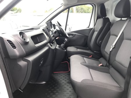 2020 Renault Trafic - photo 2