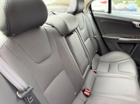 2018 Volvo S60 - photo 32