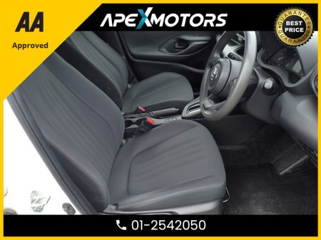 2020 Toyota Yaris - photo 17