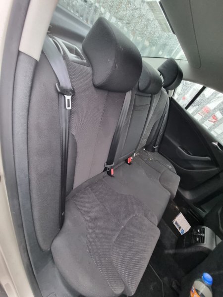2010 Volkswagen Passat - photo 12