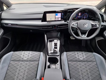 2024 Volkswagen Golf - photo 3