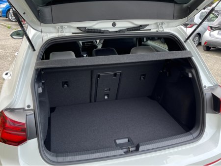 2024 Volkswagen Golf - photo 8