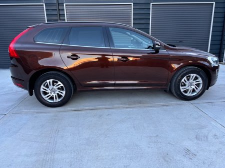 2017 Volvo XC60 D4 (190hp) FWD SE