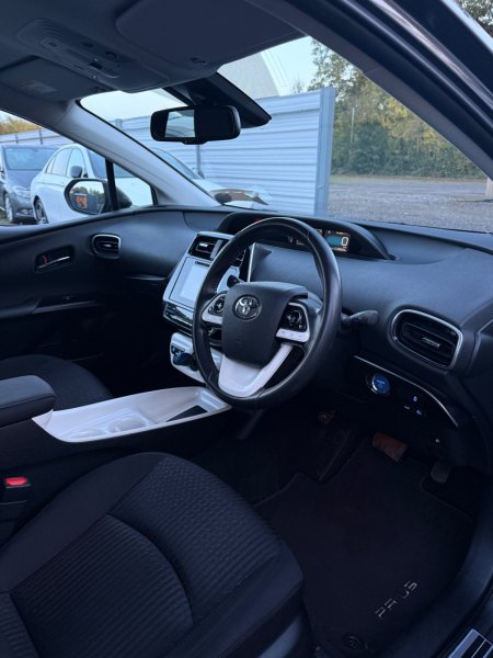 2017 Toyota Prius - photo 25
