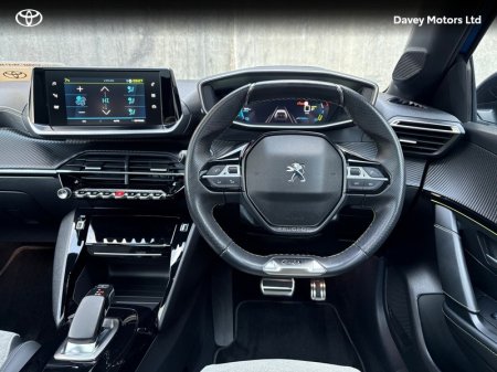 2020 Peugeot 208 - photo 8