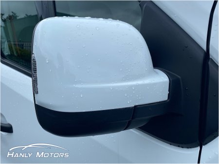 2023 Renault Trafic - photo 26
