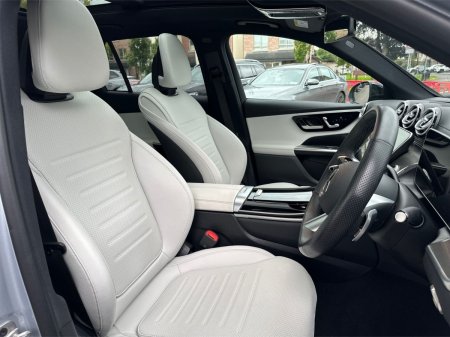 2025 Mercedes-Benz GLC - photo 10