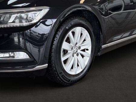 2018 Volkswagen Passat - photo 10