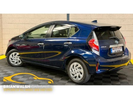 2019 Toyota Aqua - photo 2