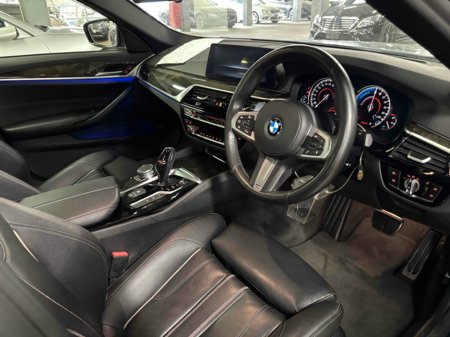 2018 BMW 5-Series - photo 9
