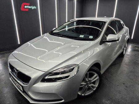 2018 Volvo V40 D2 (120hp) Momentum Edition