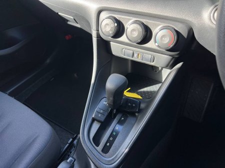 2021 Toyota Yaris - photo 11
