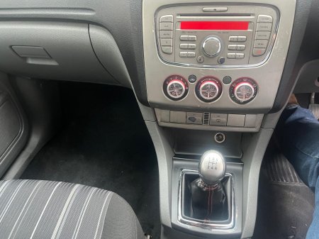 2009 Ford Focus - photo 4