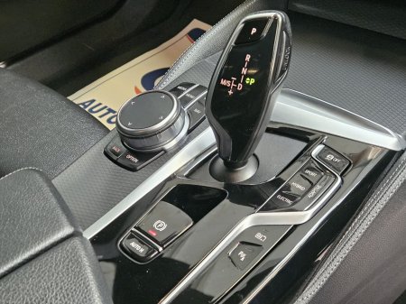 2022 BMW 5-Series - photo 14