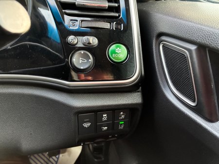 2018 Honda Grace - photo 16