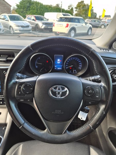 2016 Toyota Auris - photo 15