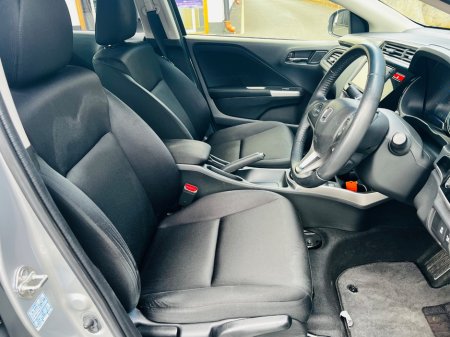 2015 Honda Grace - photo 17