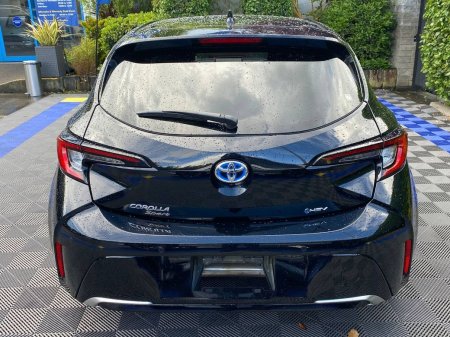 2025 Toyota Corolla - photo 16