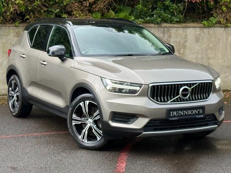2022 Volvo XC40