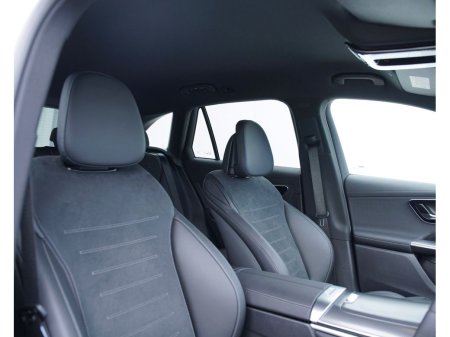 2026 Mercedes-Benz GLC - photo 24