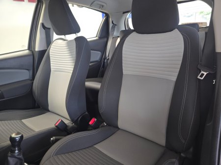 2018 Toyota Yaris - photo 9