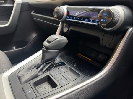 2019 Toyota RAV4 - photo 14