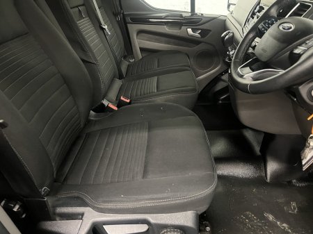 2023 Ford Transit Custom - photo 9