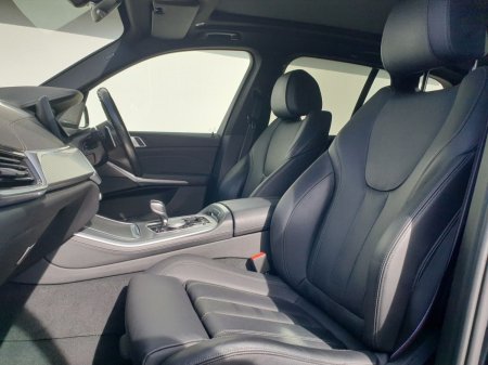 2021 BMW X5 - photo 7