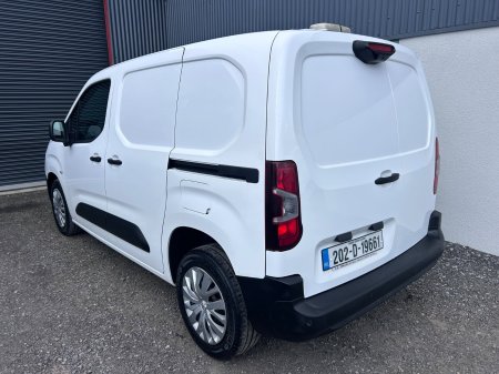 2020 Peugeot Partner - photo 5