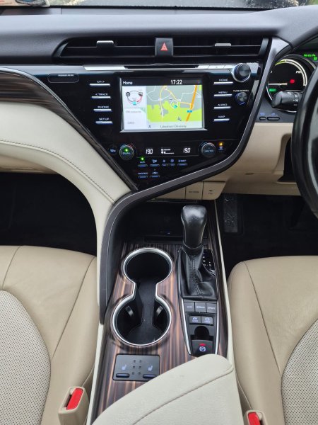 2020 Toyota Camry - photo 23