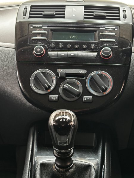 2016 Nissan Pulsar - photo 14