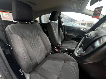 2015 Ford Fiesta - photo 8
