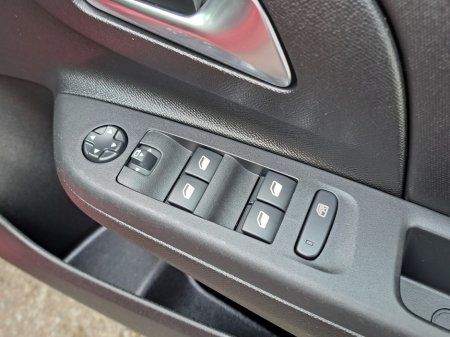 2025 Opel Corsa - photo 30