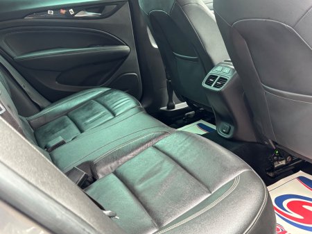 2018 Opel Insignia - photo 17