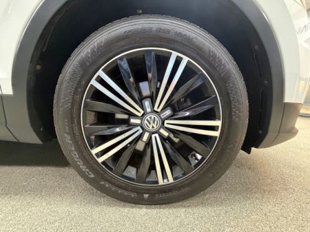 2017 Volkswagen Tiguan - photo 19