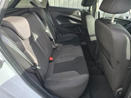 2015 Ford Fiesta - photo 19