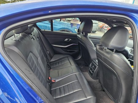 2022 BMW 3-Series - photo 8