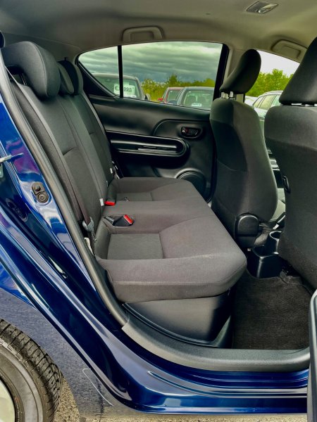 2019 Toyota Aqua - photo 17