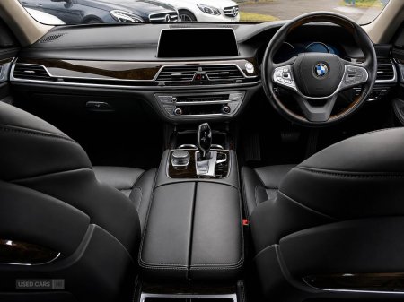 2016 BMW 7-Series - photo 9