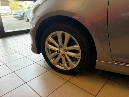 2014 Suzuki Swift - photo 16