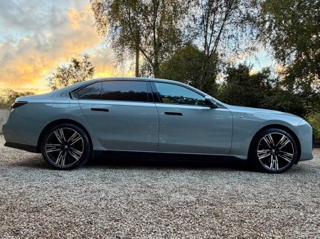 2024 BMW i7 - photo 3
