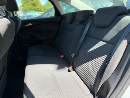 2017 Ford Focus - photo 14