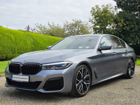 2022 BMW 5-Series - photo 6