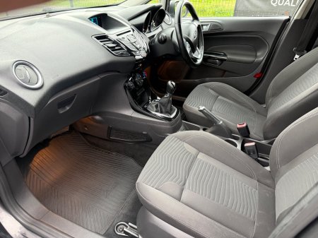 2015 Ford Fiesta - photo 7