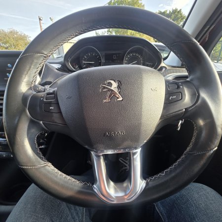 2018 Peugeot 208 - photo 23