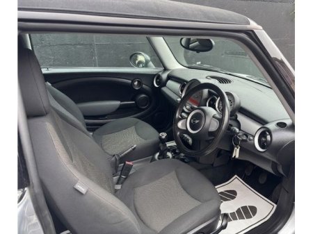 2010 Mini Cooper - photo 16