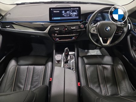 2023 BMW 5-Series - photo 4