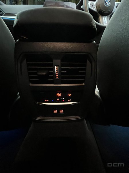 2022 BMW 3-Series - photo 24